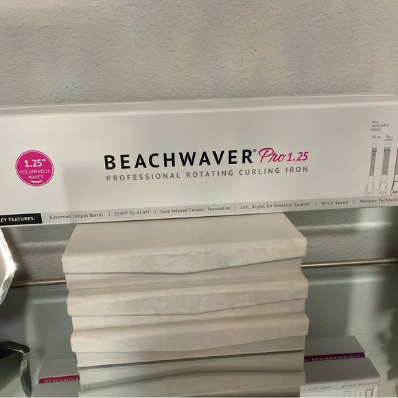 Nearly NEW Beachwaver PRO 1.25" Curling Iron - Retails $229 - Picture 4 of 9